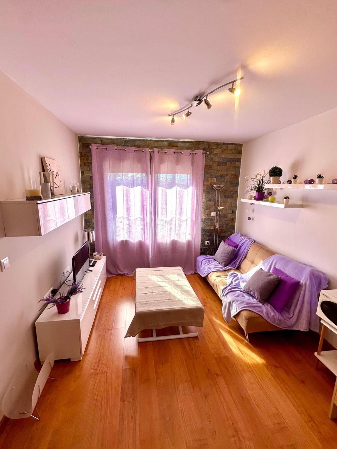 Violeta Granada Exterior foto